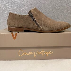Crown Vintage Tan Ankle Boots with Suede Upper